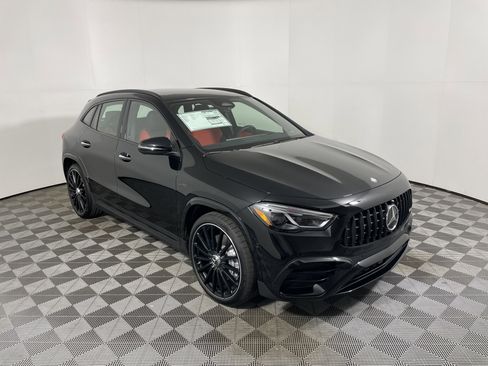 New 2026 Mercedes-Benz GLA 35 AMG 4MATIC image 7