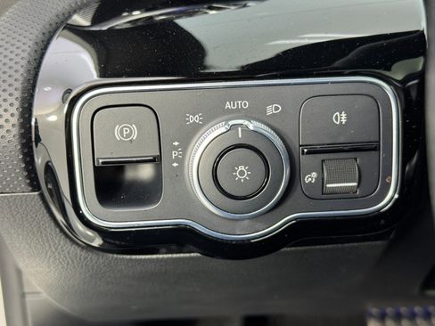 Used 2020 Mercedes-Benz A 220 A 220 w/ Premium, AMG Line & N image 18