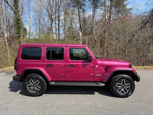 Used 2024 Jeep Wrangler Sahara w/ Safety Group image 5