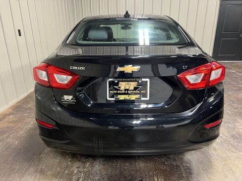 Used 2019 Chevrolet Cruze LT w/ LT Fleet Convenience Package image 9