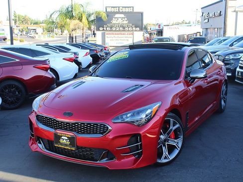 Used 2018 Kia Stinger GT1 RWD image 2