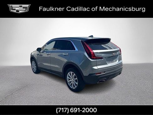 Used 2023 Cadillac XT4 Luxury w/ Cold Weather Package AWD/4WD image 7