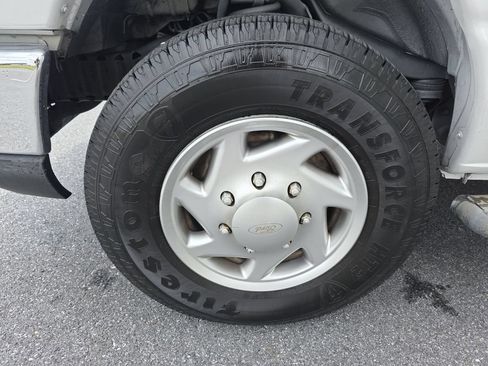 Used 2009 Ford E-250 and Econoline 250 RWD image 24