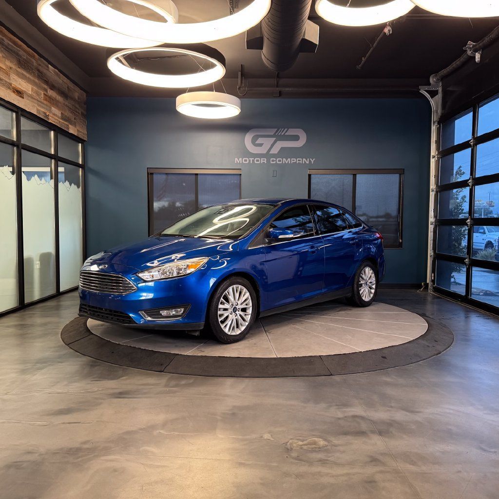 Used 2018 Ford Focus Titanium w/ Titanium Technology Package FWD image 7