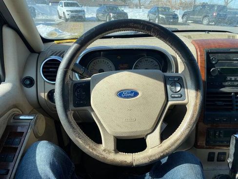 Used 2006 Ford Explorer Eddie Bauer image 34