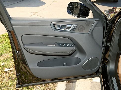 New 2026 Volvo XC60 B5 Plus w/ Protection Package Premier image 10