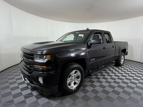 Used 2018 Chevrolet Silverado 1500 LT w/ Texas Edition AWD/4WD image 2