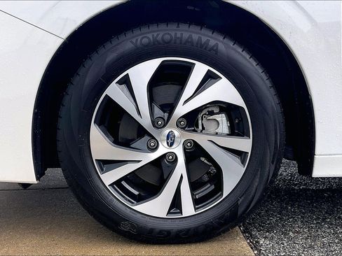 Used 2025 Subaru Legacy AWD/4WD image 11