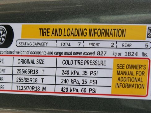 Used 2022 Chevrolet Traverse LT image 52