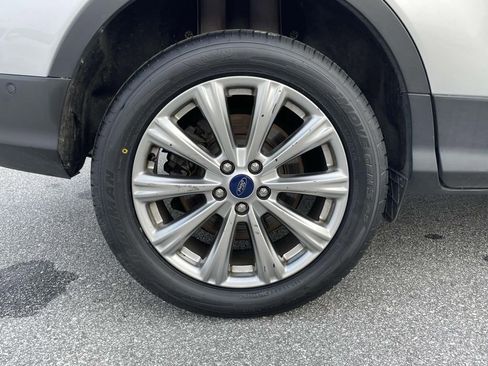 Used 2018 Ford Escape Titanium w/ Ford Safe & Smart Package image 29