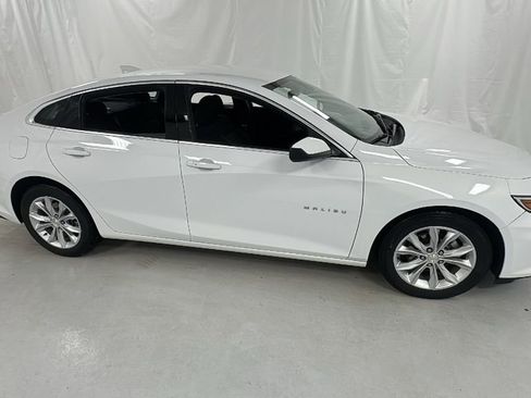 Used 2024 Chevrolet Malibu LT FWD image 2