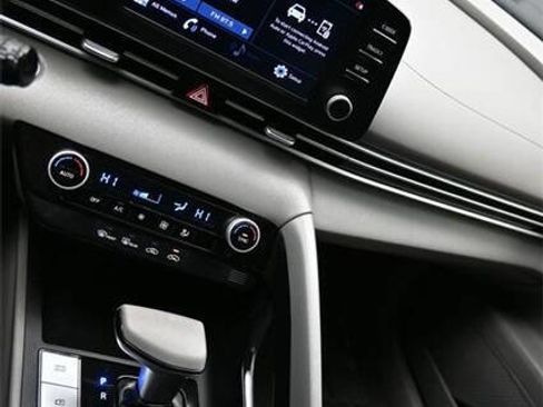 Used 2021 Hyundai Elantra SEL image 21