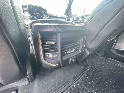Used 2019 RAM 1500 Limited AWD/4WD image 12