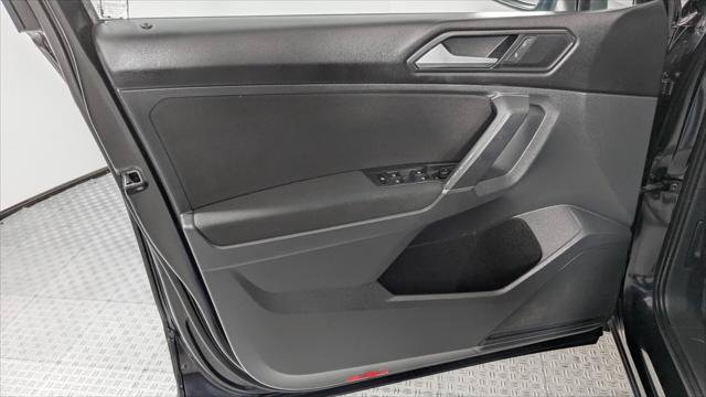 Used 2018 Volkswagen Tiguan S FWD image 13