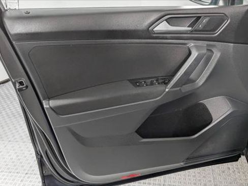 Used 2018 Volkswagen Tiguan S FWD image 13