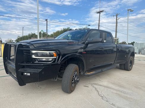 Used 2022 RAM 3500 Laramie AWD/4WD image 8