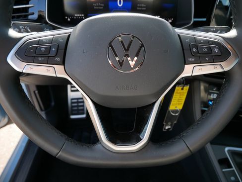 Used 2025 Volkswagen Jetta Sport FWD image 25