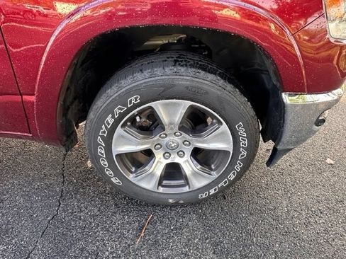 Used 2022 RAM 1500 Laramie AWD/4WD image 12