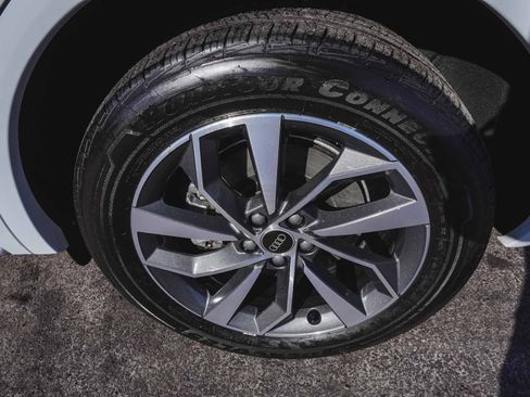 Used 2021 Audi Q5 2.0T Premium w/ Convenience Package image 8