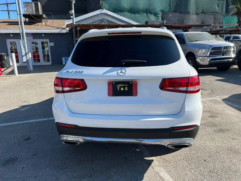 Used 2019 Mercedes-Benz GLC 300 w/ Premium Package image 6