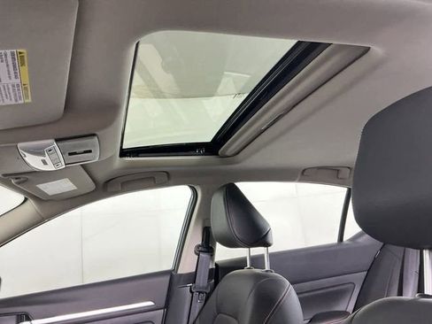 New 2025 Nissan Altima 2.5 SR w/ SR Premium Package image 11