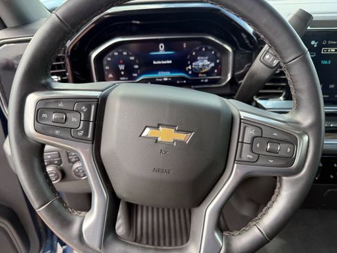 Used 2025 Chevrolet Silverado 3500 LT AWD/4WD image 17