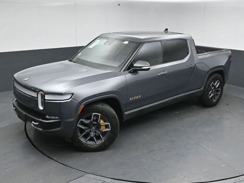 Used 2022 Rivian R1T Adventure image 42