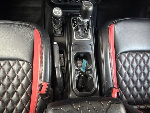 Used 2021 Jeep Gladiator Sport AWD/4WD image 11
