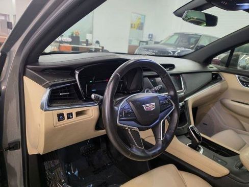 Used 2018 Cadillac XT5 FWD image 14