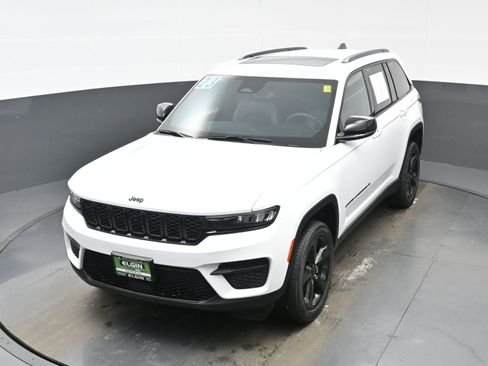 Used 2023 Jeep Grand Cherokee Altitude image 33