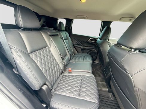 Used 2022 Mitsubishi Outlander SEL image 29