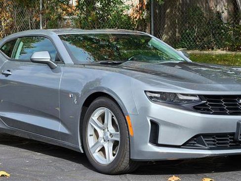 Used 2023 Chevrolet Camaro LT image 7