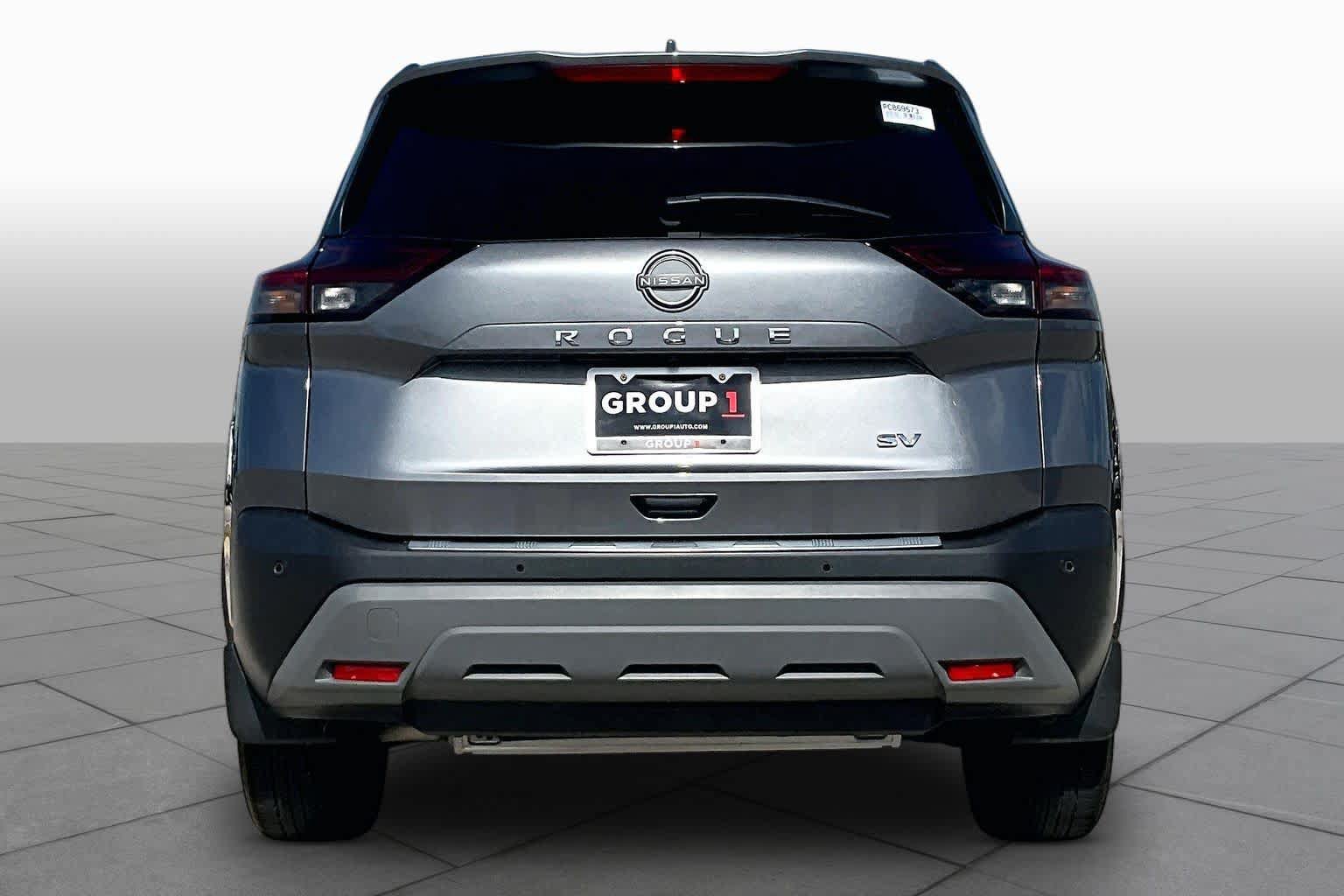 Used 2023 Nissan Rogue SV FWD image 5