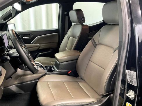 Used 2024 Chevrolet Colorado ZR2 w/ ZR2 Convenience Package III AWD/4WD image 10
