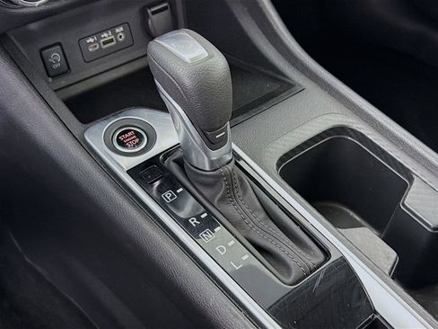 Used 2025 Nissan Sentra SV FWD image 19