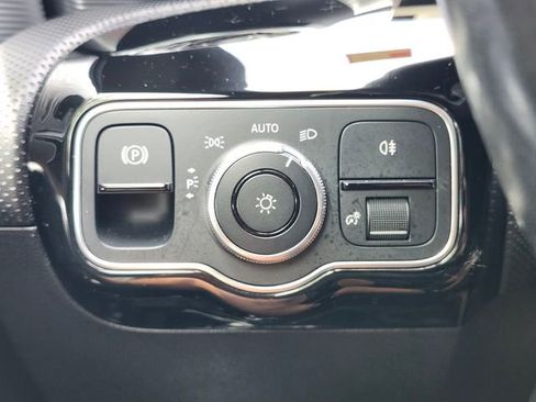 Used 2022 Mercedes-Benz CLA 250 4MATIC image 24