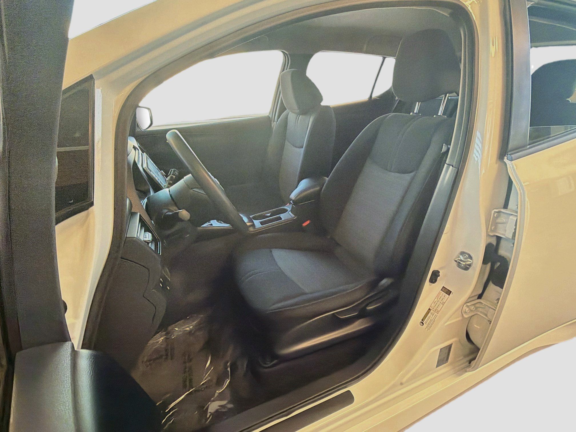 Used 2025 Nissan Leaf S FWD image 13