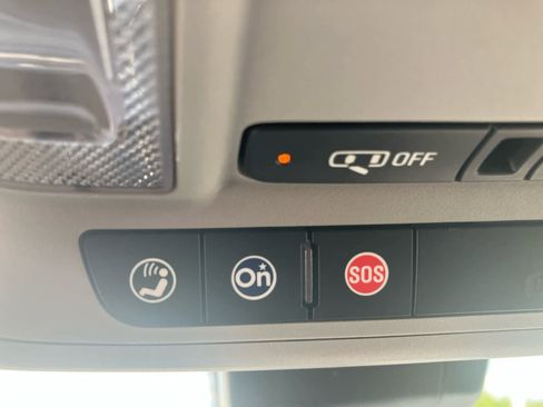 Used 2022 Chevrolet Equinox LS w/ LS Convenience Package FWD image 19