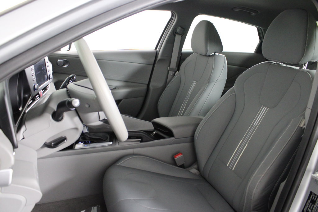 Certified 2022 Hyundai Elantra SEL FWD image 19