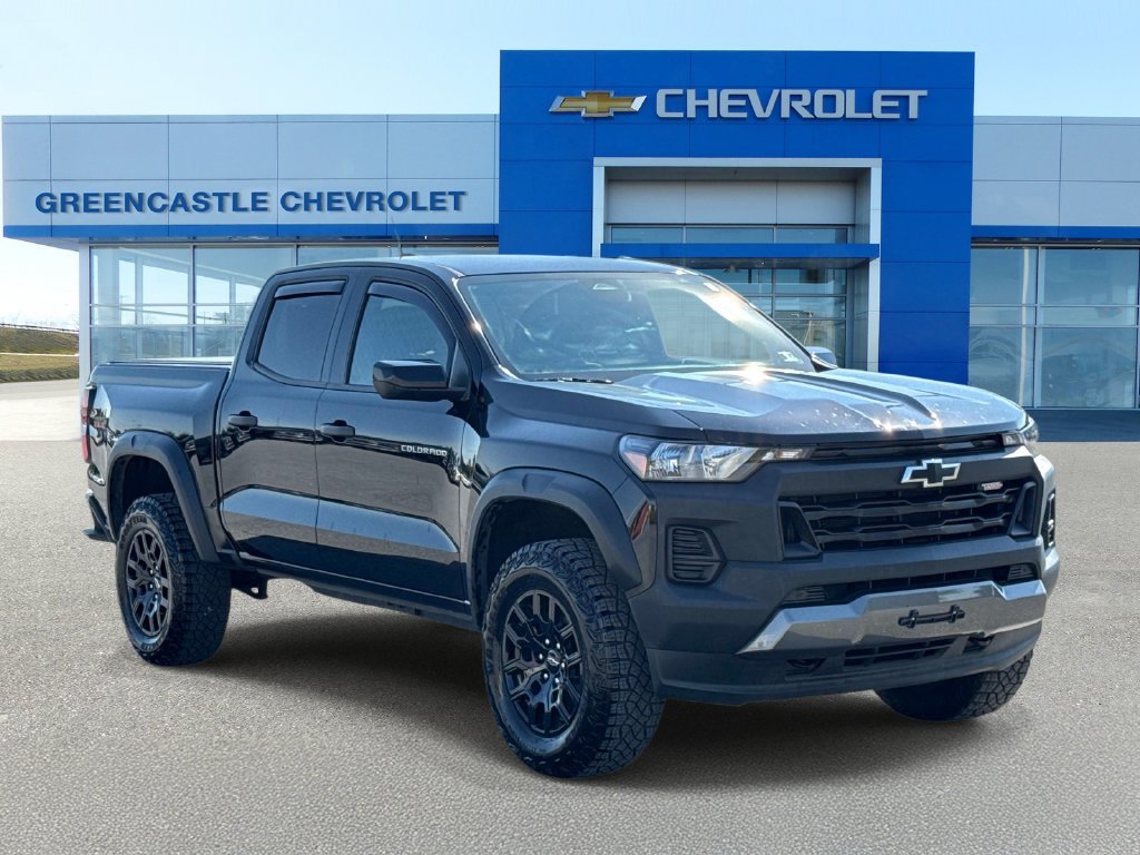 Used 2024 Chevrolet Colorado Trail Boss w/ Advanced Trailering Package AWD/4WD image 1