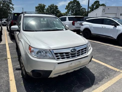 Used 2012 Subaru Forester 2.5X Premium w/ Popular Pkg 3 AWD/4WD image 7