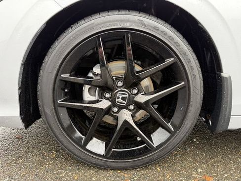 Used 2025 Honda Civic Sport image 29