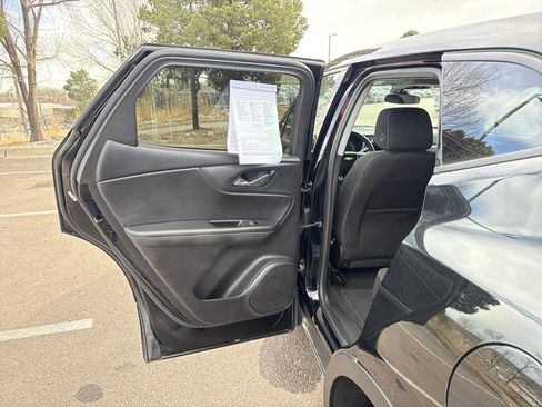 Used 2025 Chevrolet Blazer LT image 17