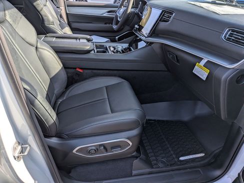 New 2026 Jeep Grand Wagoneer Limited image 35