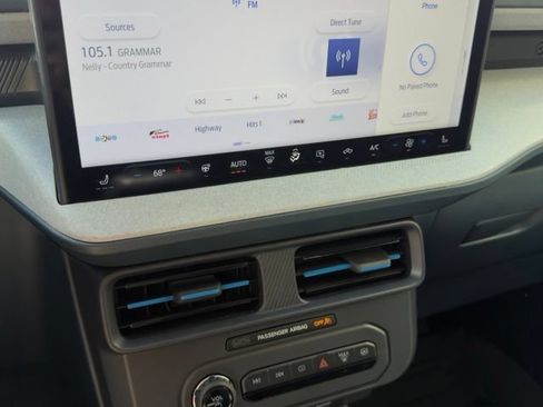 Used 2025 Ford Maverick XLT w/ Equipment Group 301A AWD/4WD image 20