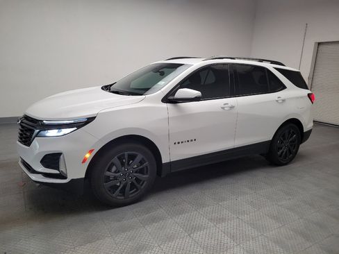 Used 2023 Chevrolet Equinox RS FWD image 2