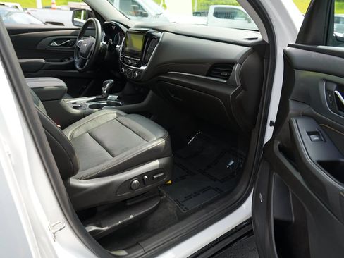 Used 2021 Chevrolet Traverse Premier w/ Redline Edition AWD/4WD image 30