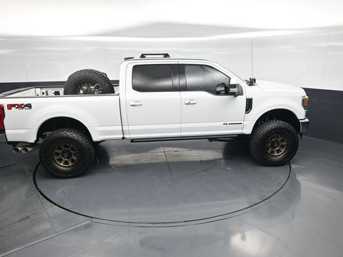 Used 2021 Ford F250 Lariat w/ Lariat Ultimate Package AWD/4WD image 36