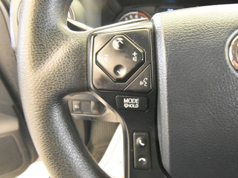 Used 2020 Toyota Tacoma SR w/ SX Package AWD/4WD image 33