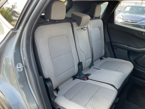 Used 2022 Ford Escape SE w/ SE Sport Appearance Package FWD image 20